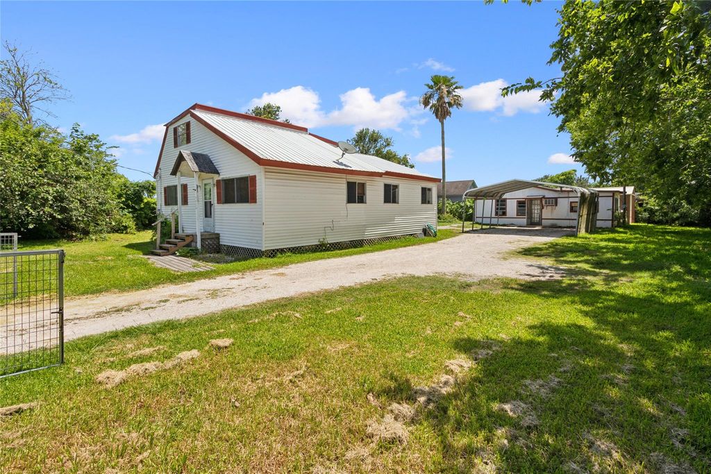 4820 Palmeto Street, Bacliff, TX 77518