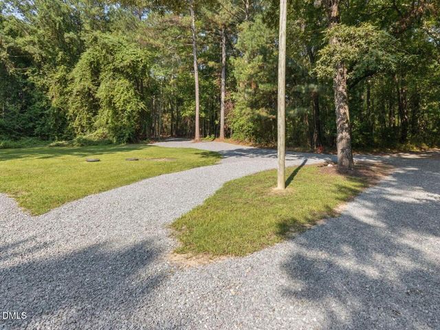 563 Rosser Pittman Road, Broadway, NC 27505