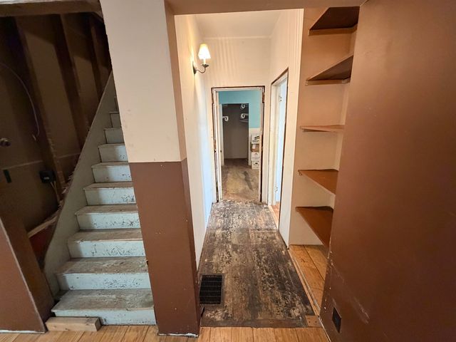 628 S ELM St, Spokane, WA 99204