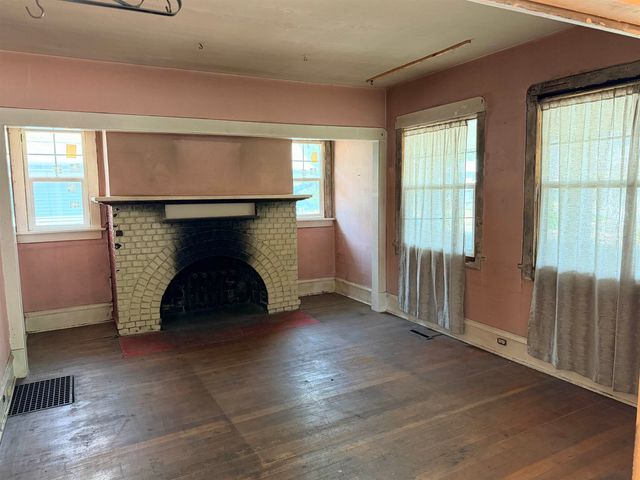 628 S ELM St, Spokane, WA 99204