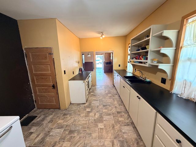 628 S ELM St, Spokane, WA 99204