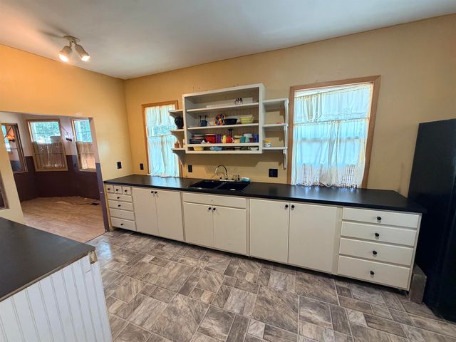 628 S ELM St, Spokane, WA 99204