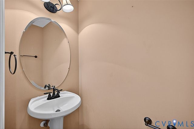 1701 New Haven Dr, Glen Allen, VA 23059