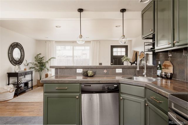 2615 W 26th Avenue, Denver, CO 80211