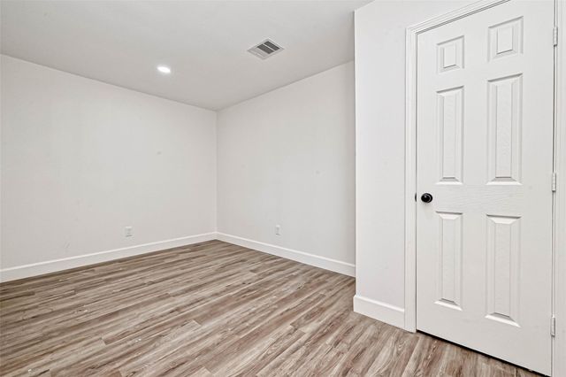 5609 Denmark Street, Houston, TX 77028