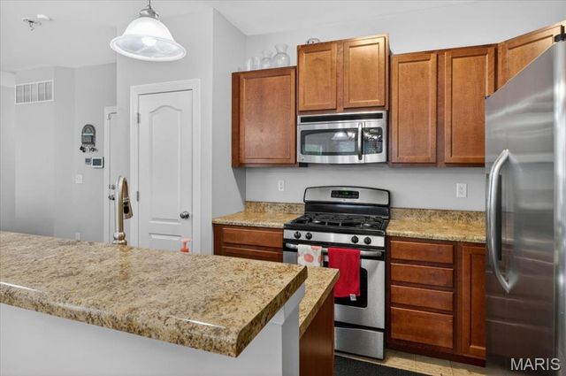 14 Loris Lane, St Charles, MO 63303