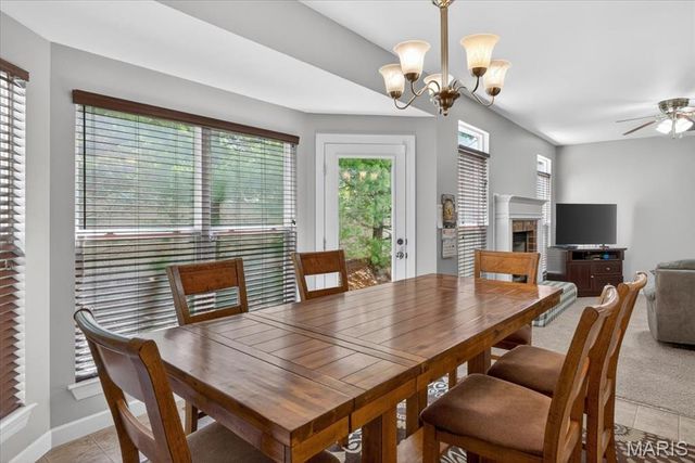 14 Loris Lane, St Charles, MO 63303