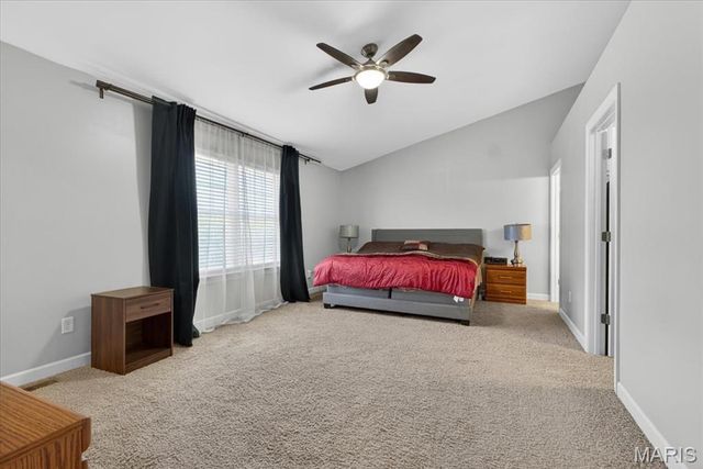 14 Loris Lane, St Charles, MO 63303