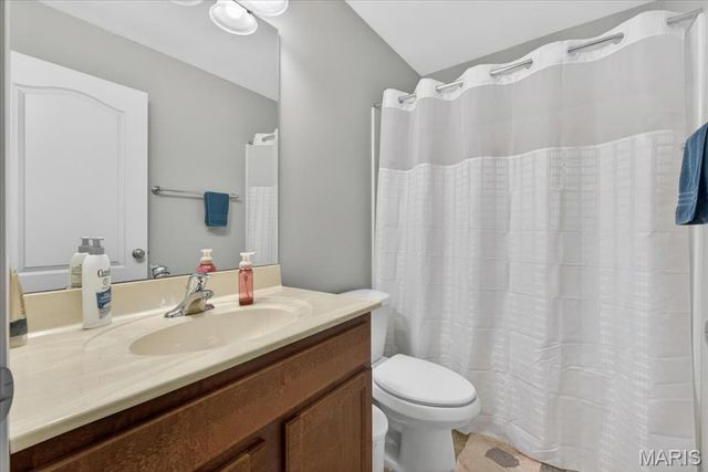 14 Loris Lane, St Charles, MO 63303