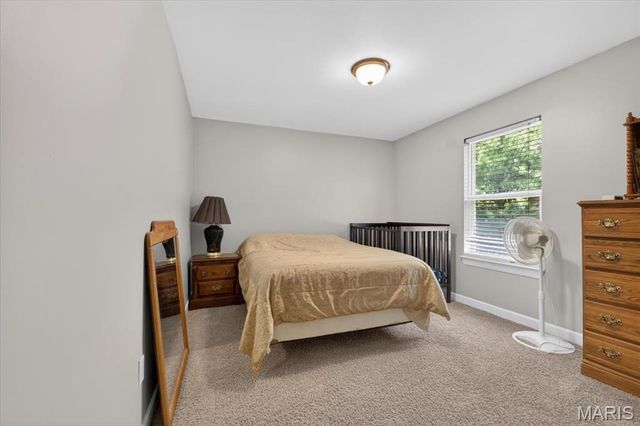 14 Loris Lane, St Charles, MO 63303