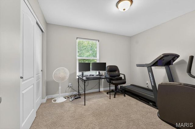 14 Loris Lane, St Charles, MO 63303