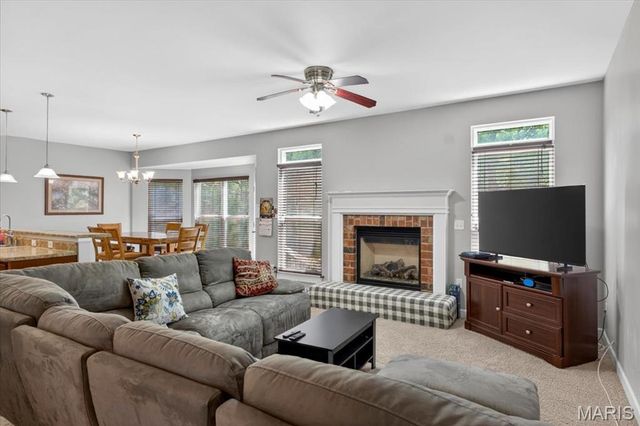 14 Loris Lane, St Charles, MO 63303