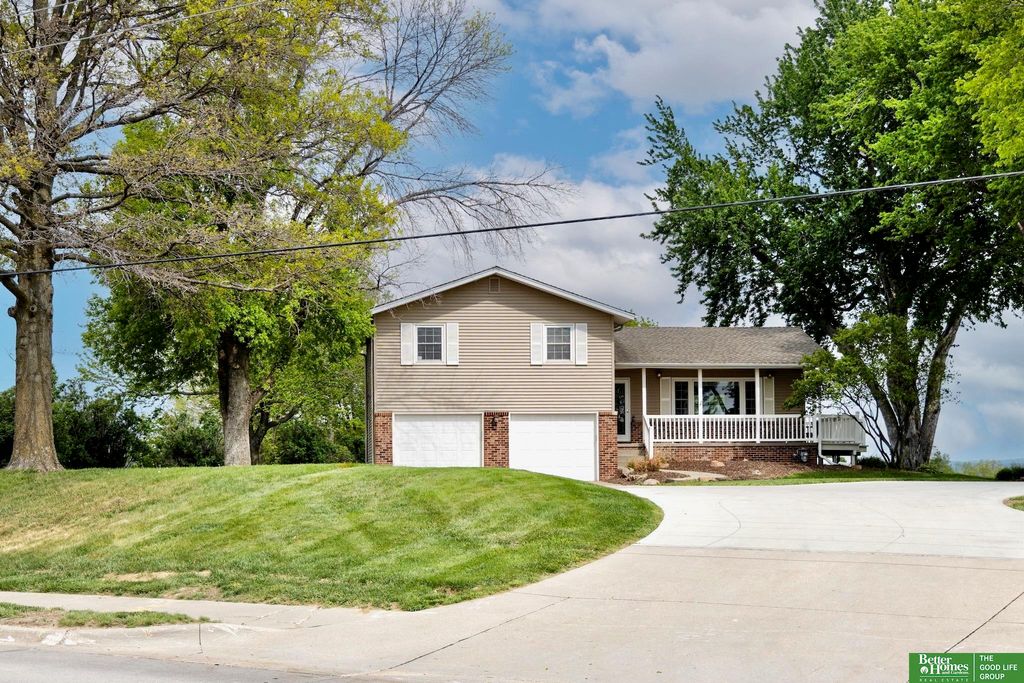 2116 Fairview Road, Bellevue, NE 68123
