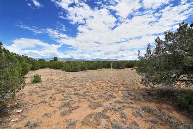 12 Luz Del Dia, Santa Fe, NM 87506