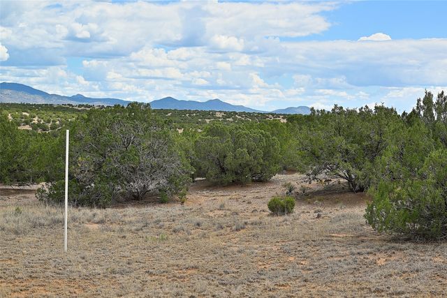 12 Luz Del Dia, Santa Fe, NM 87506