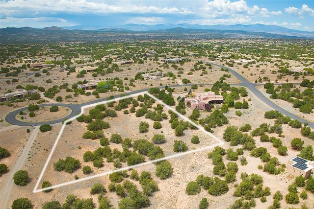 12 Luz Del Dia, Santa Fe, NM 87506
