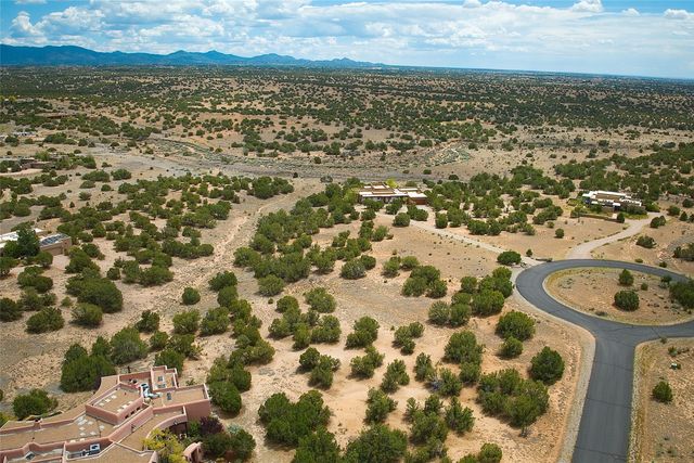 12 Luz Del Dia, Santa Fe, NM 87506