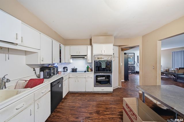 2903 W KINGSTON Court, Peoria, IL 61604