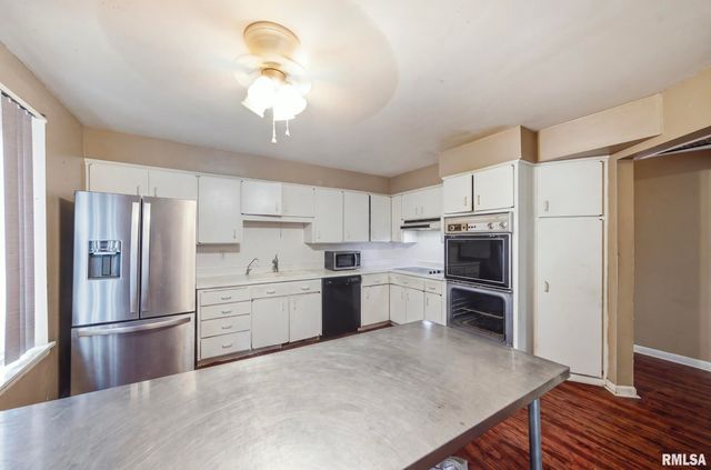 2903 W KINGSTON Court, Peoria, IL 61604