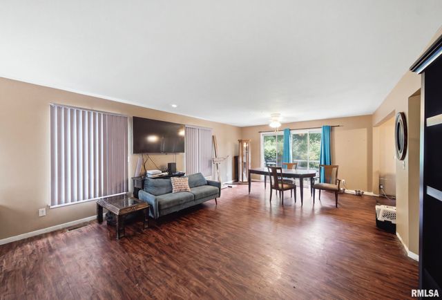 2903 W KINGSTON Court, Peoria, IL 61604