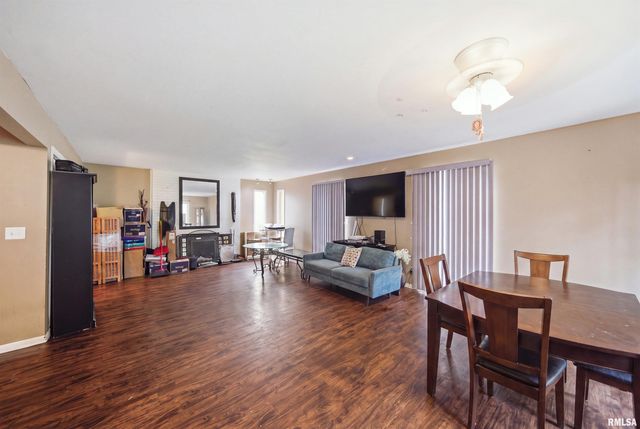 2903 W KINGSTON Court, Peoria, IL 61604