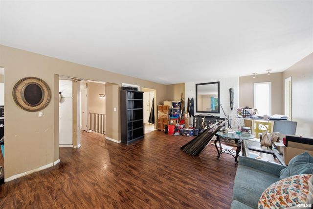 2903 W KINGSTON Court, Peoria, IL 61604