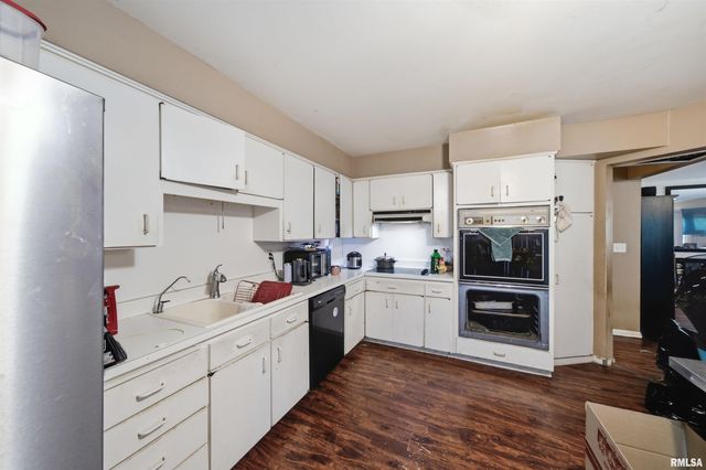 2903 W KINGSTON Court, Peoria, IL 61604