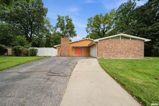 2903 W KINGSTON Court, Peoria, IL 61604
