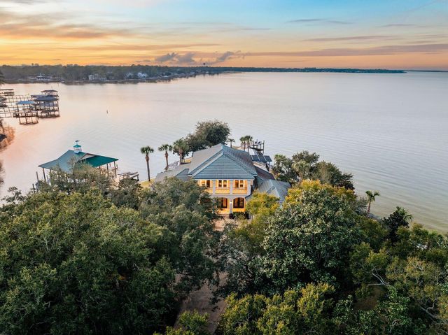 221 Bay Circle Drive, Santa Rosa Beach, FL 32459