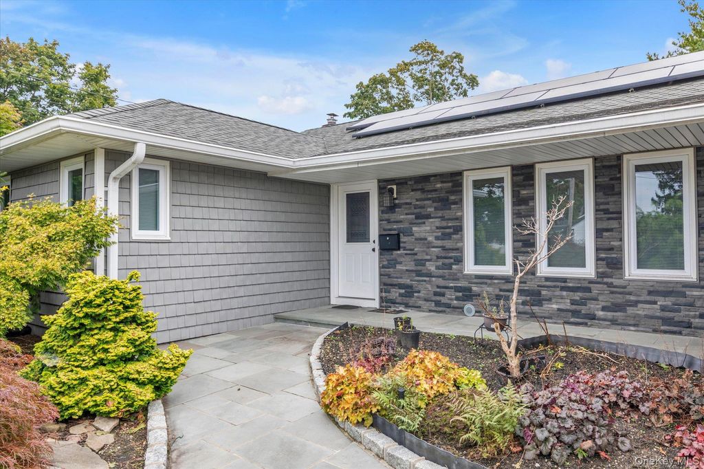 315 Cherry Place, East Meadow, NY 11554 — photo 2