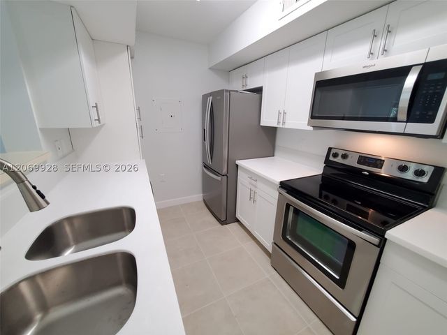 15591 SW 105th Ter 512, Miami, FL 33196
