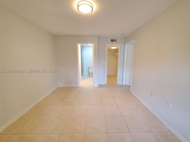 15591 SW 105th Ter 512, Miami, FL 33196