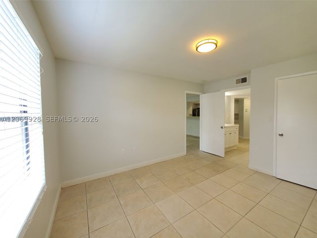 15591 SW 105th Ter 512, Miami, FL 33196