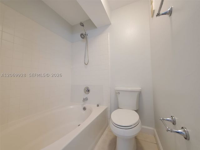 15591 SW 105th Ter 512, Miami, FL 33196