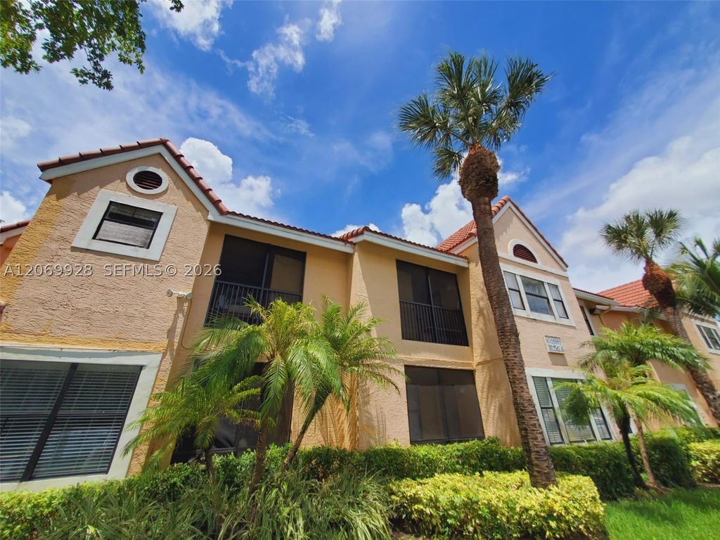 15591 SW 105th Ter 512, Miami, FL 33196