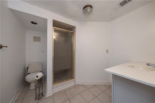 50 Center Ave, West View, PA 15229