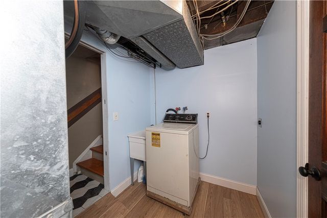 50 Center Ave, West View, PA 15229