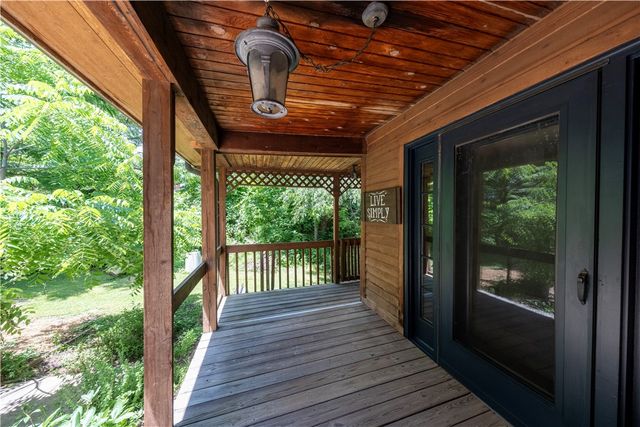 50 Center Ave, West View, PA 15229