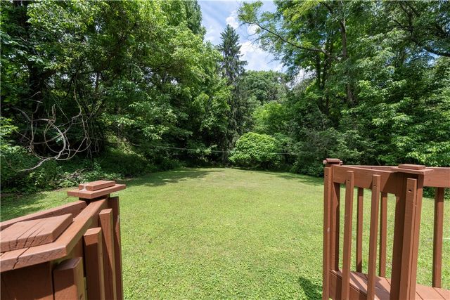 50 Center Ave, West View, PA 15229