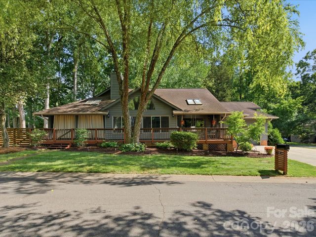 4720 Grey Moss Drive, Lake Wylie, SC 29710