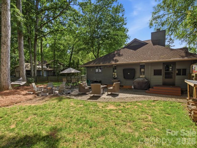 4720 Grey Moss Drive, Lake Wylie, SC 29710