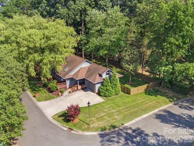 4720 Grey Moss Drive, Lake Wylie, SC 29710