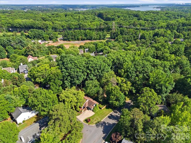 4720 Grey Moss Drive, Lake Wylie, SC 29710