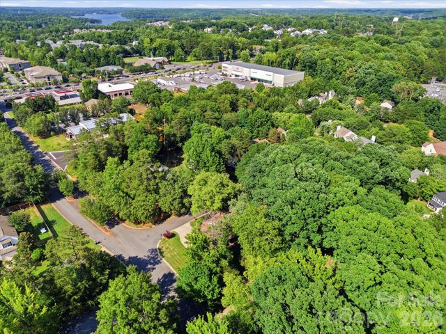 4720 Grey Moss Drive, Lake Wylie, SC 29710