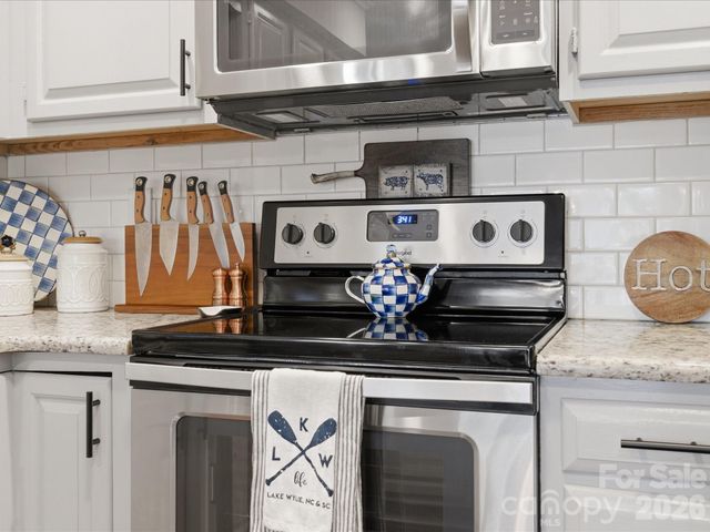4720 Grey Moss Drive, Lake Wylie, SC 29710