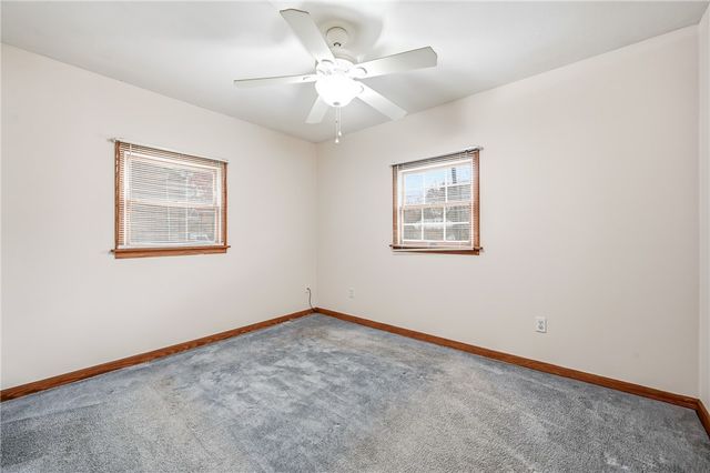 1122 Memorial Blvd, Sharon, PA 16146