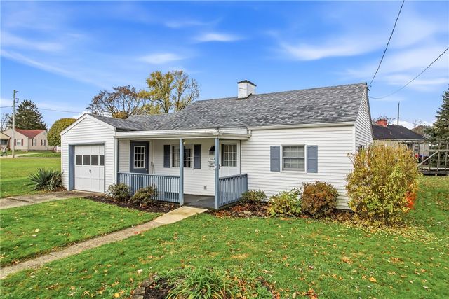 1122 Memorial Blvd, Sharon, PA 16146