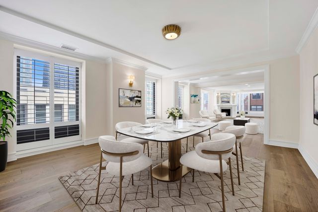 40 E Delaware Place 1701, Chicago, IL 60611