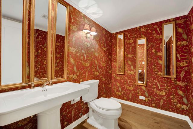 40 E Delaware Place 1701, Chicago, IL 60611