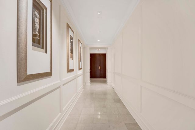 40 E Delaware Place 1701, Chicago, IL 60611